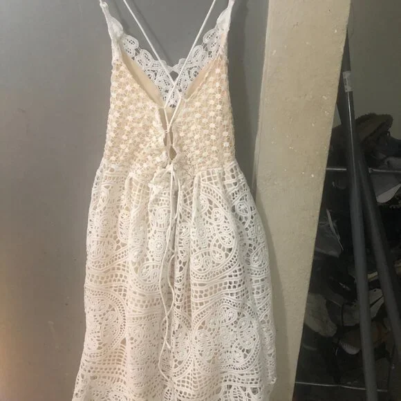 White Crochet Lace Floral Strap Dress ( S ) - Picture 3 of 11